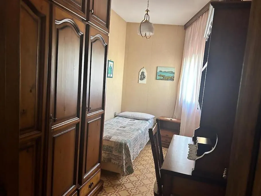 City House Nardina أولبيا شقة